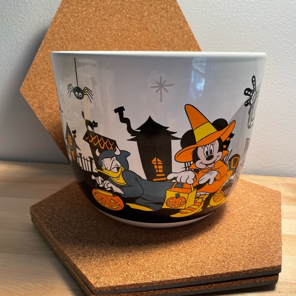 Disney Halloween Ceramic Bowl (large) - Picture 2 of 6